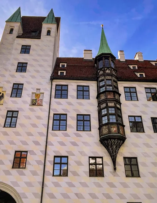 Alter Hof in München mit Affenturm